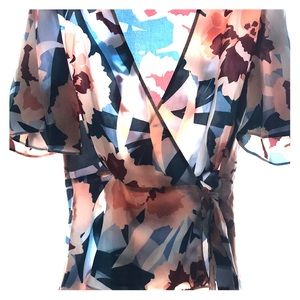 Paris Sunday size medium band new wrap blouse